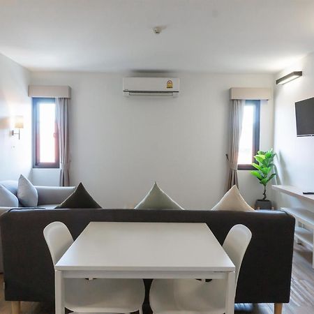 Carnation Residence Самут Пракан Екстериор снимка