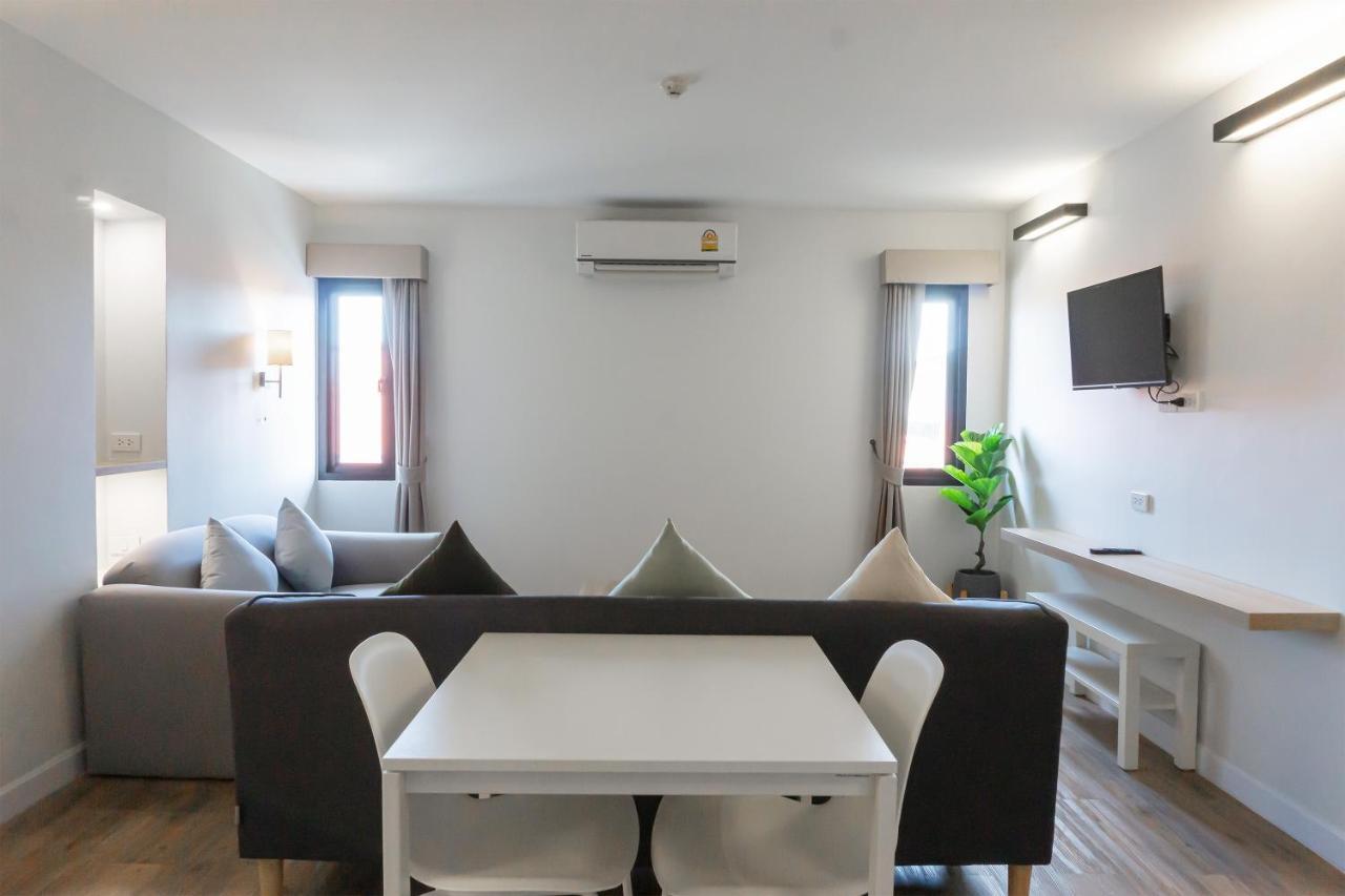 Carnation Residence Самут Пракан Екстериор снимка