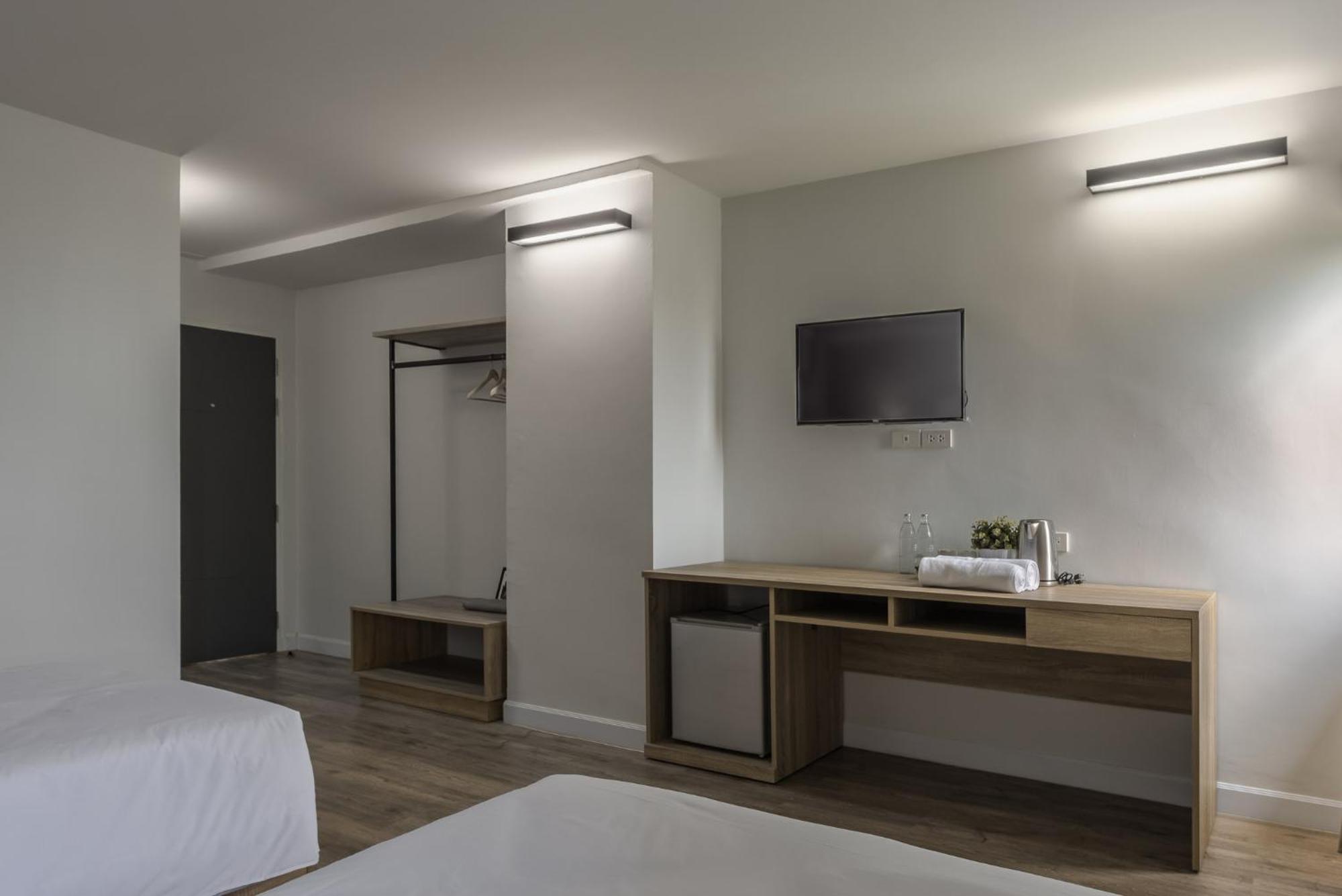 Carnation Residence Самут Пракан Екстериор снимка